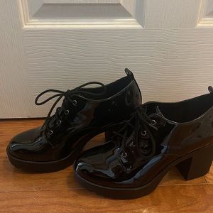 Soda chunky heel lace up booties Oxford style